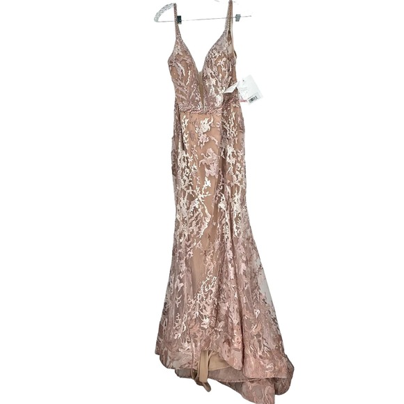 Mac Duggal Women's Plunging Neck Embroidered Gown Dress Size 14 NWT - Picture 6 of 12